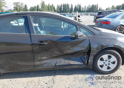2018 Kia Forte Lx z USA, uszkodzony, nr VIN 3KPFK4A75JE184769